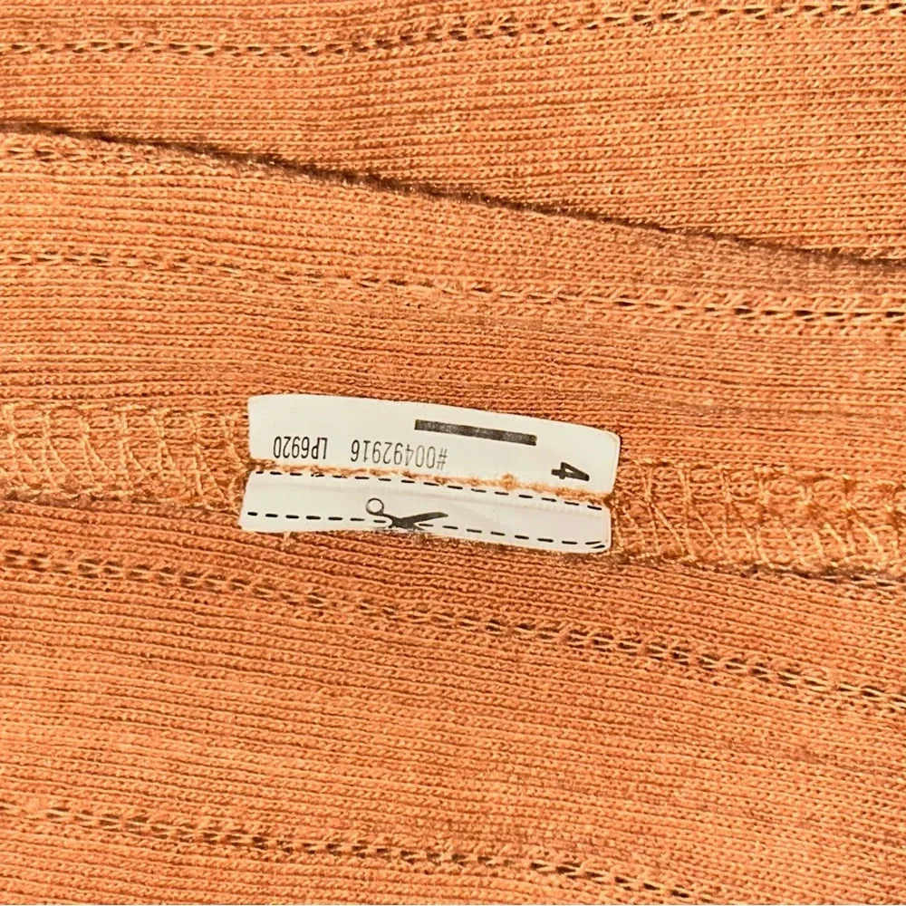 V Neck Lace Detail Adjustable Strap Spaghetti Strap Cropped Tank Top - Picture 5 of 6